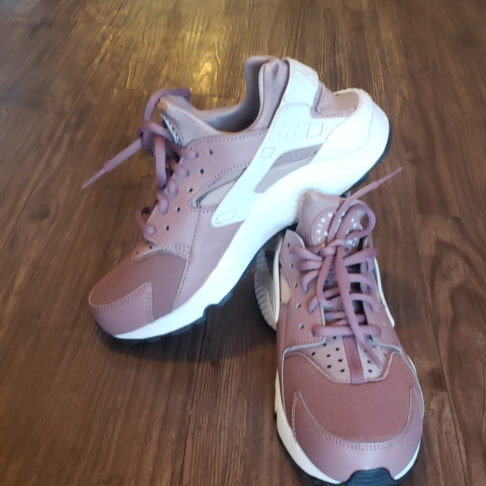 Nike huaraches